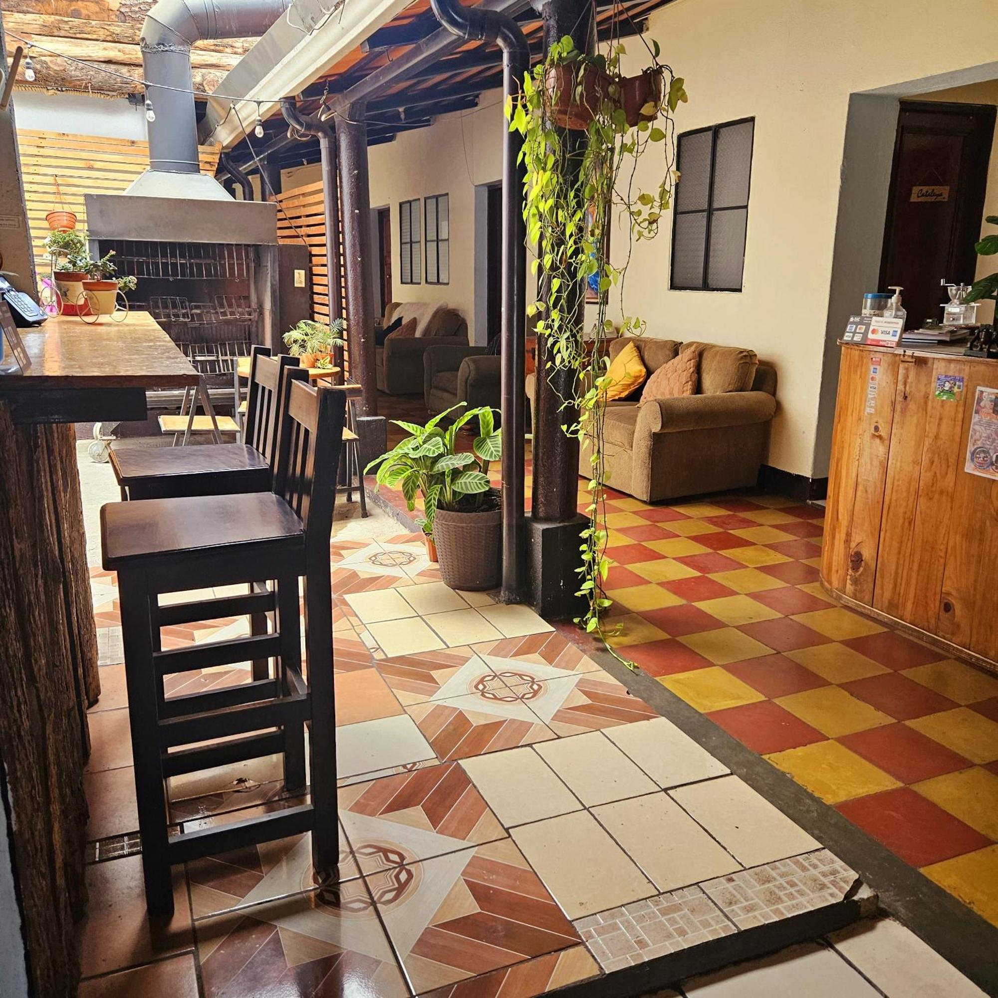 Cermeno'S House Otel Antigua Dış mekan fotoğraf