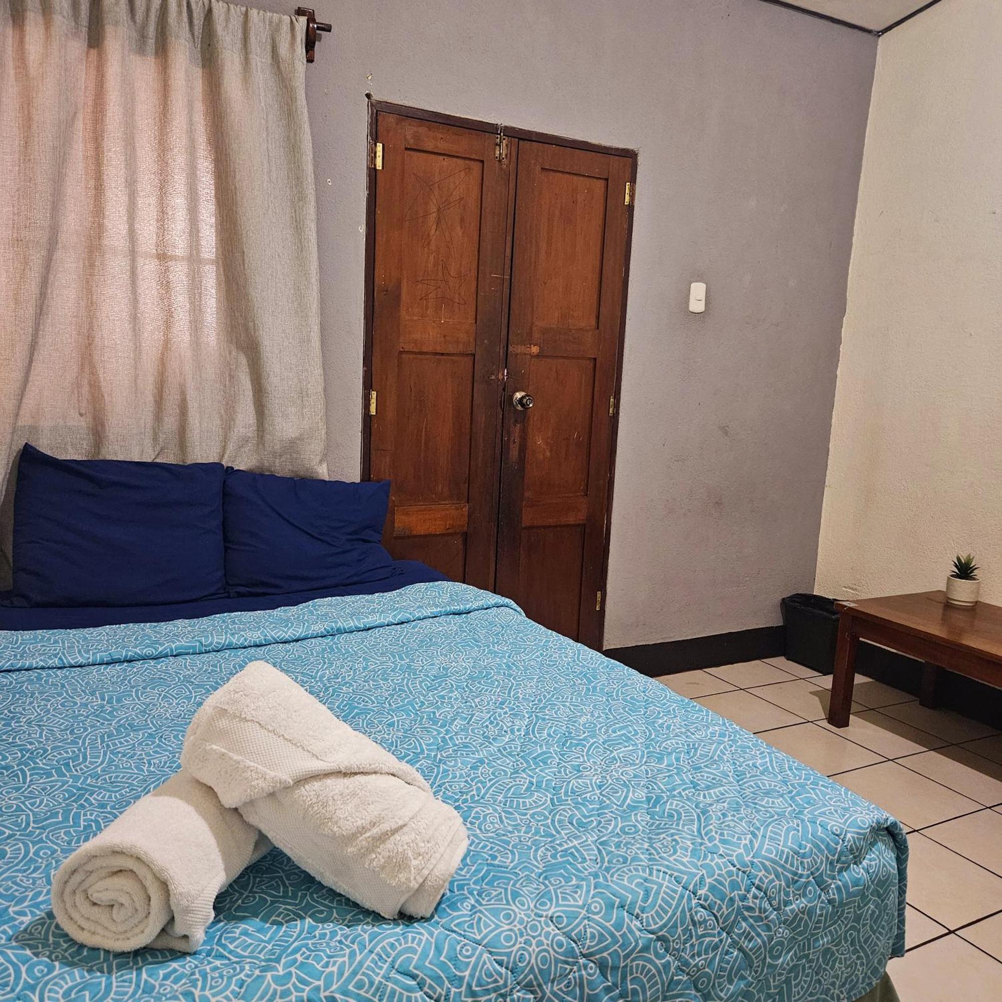 Cermeno'S House Otel Antigua Dış mekan fotoğraf